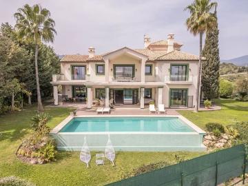 Chalet, La Concha Resina Golf, Estepona