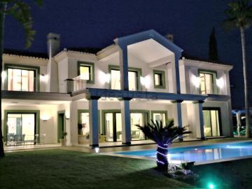 Chalet, La Concha Resina Golf, Estepona