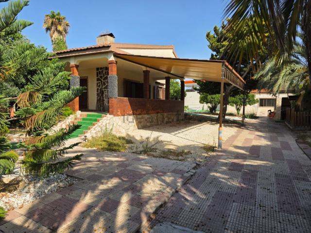 Chalet, La Albufereta, Alicante / Alacant