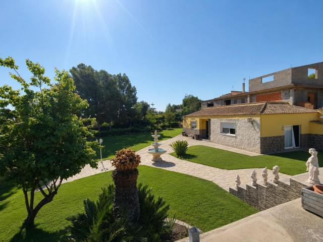 Chalet, La Pobla de Vallbona