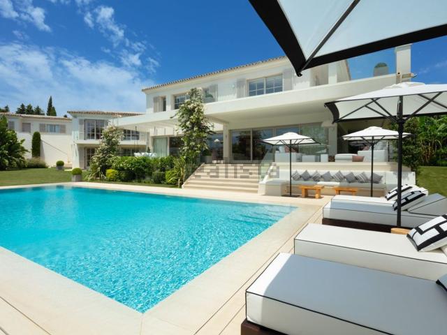Chalet, La Puya La Ermita, Marbella
