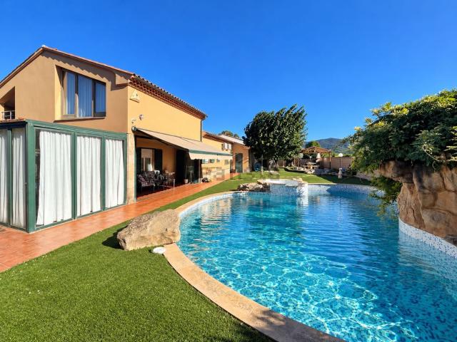 Chalet, La Torre de Claramunt
