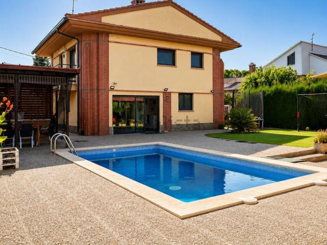 Chalet, La Torre de Claramunt