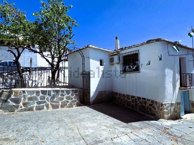 Chalet, La Taha
