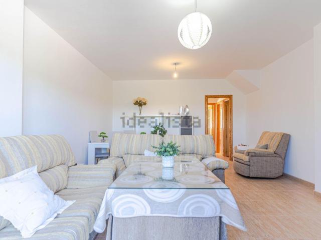 Chalet, Lachar