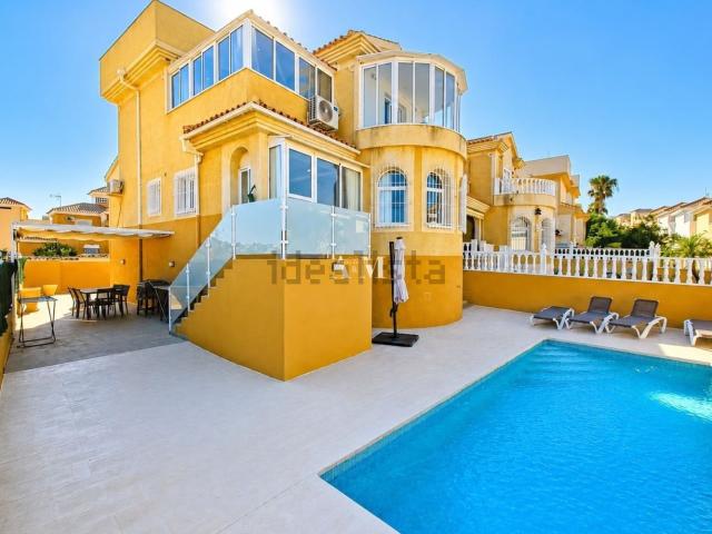 Chalet, Las Filipinas, Orihuela