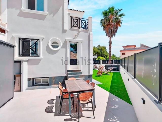Chalet, Las Filipinas, Orihuela