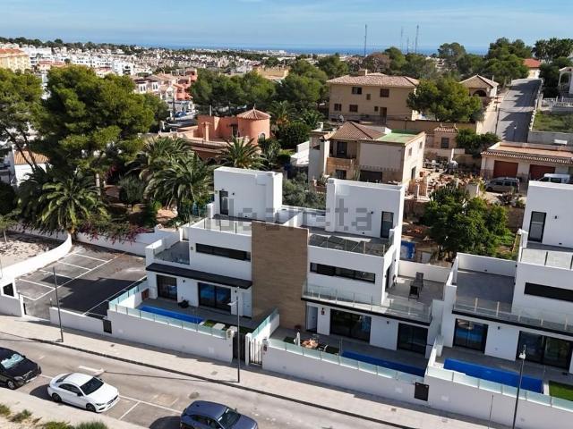 Chalet, Las Filipinas, Orihuela