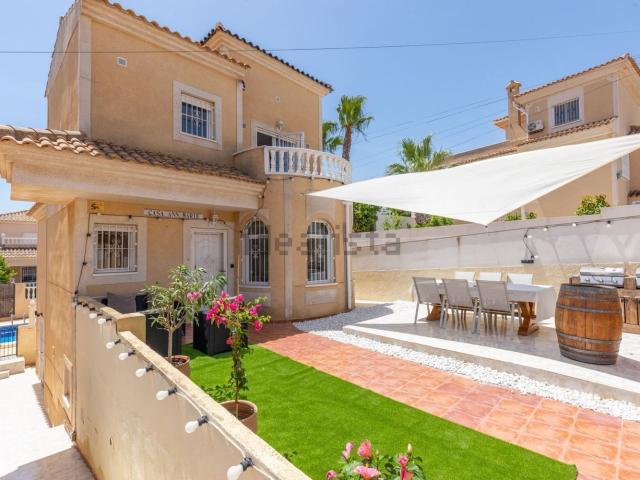 Chalet, Las Filipinas, Orihuela