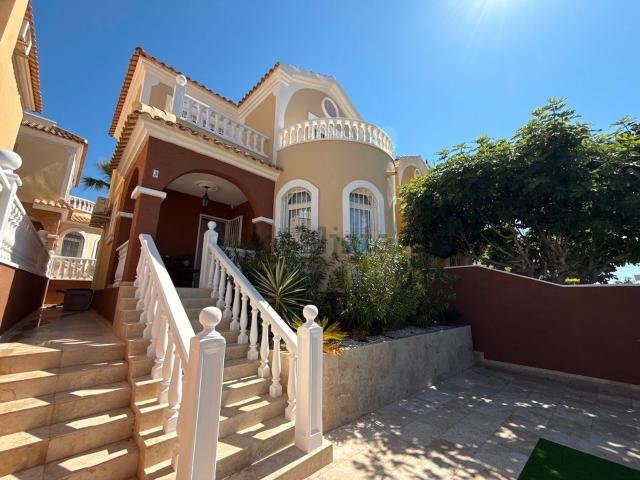 Chalet, Las Filipinas, Orihuela