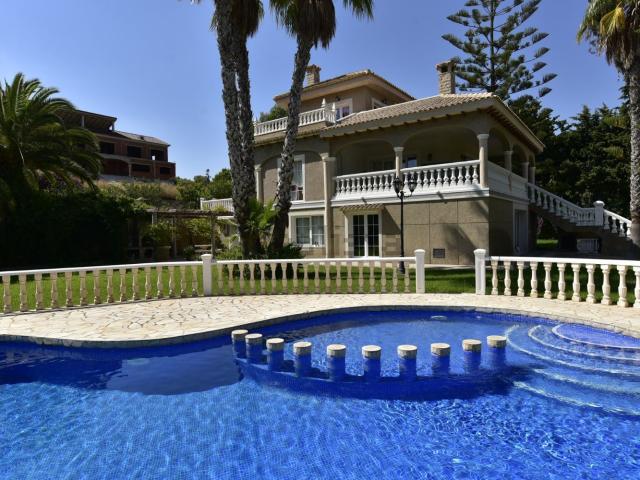 Chalet, Las Filipinas, Orihuela