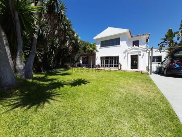 Chalet, Las Lomas, Estepona