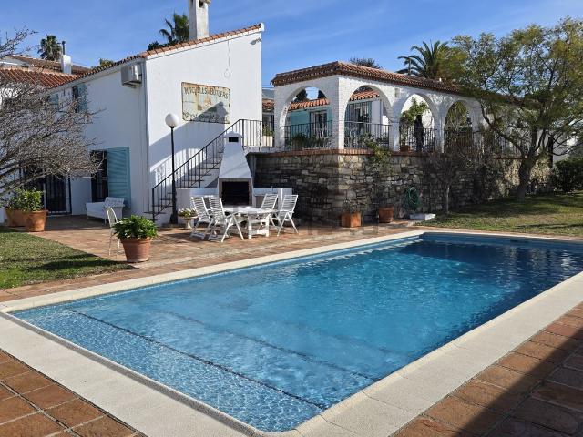 Chalet, Las Lomas, Estepona