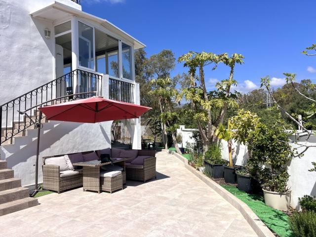 Chalet, Las Lomas, Estepona
