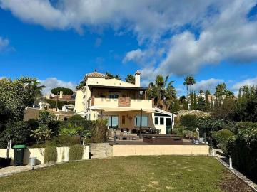 Chalet, Las Lomas, Estepona