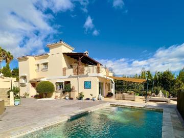 Chalet, Las Lomas, Estepona