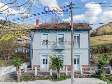 Chalet, Lena