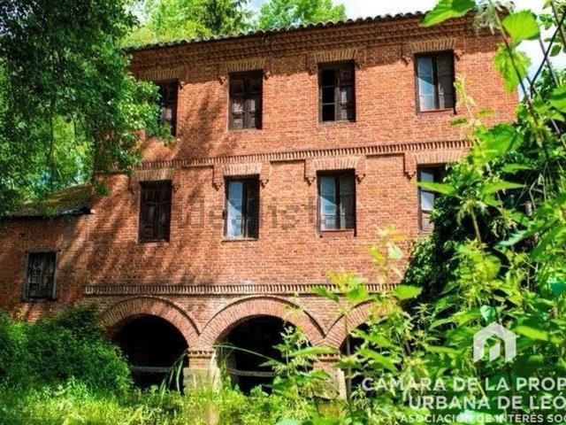 Chalet, León