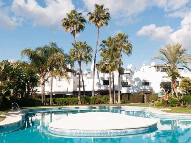 Chalet, Linda Vista Nueva Alcántara Cortijo Blanco, Marbella