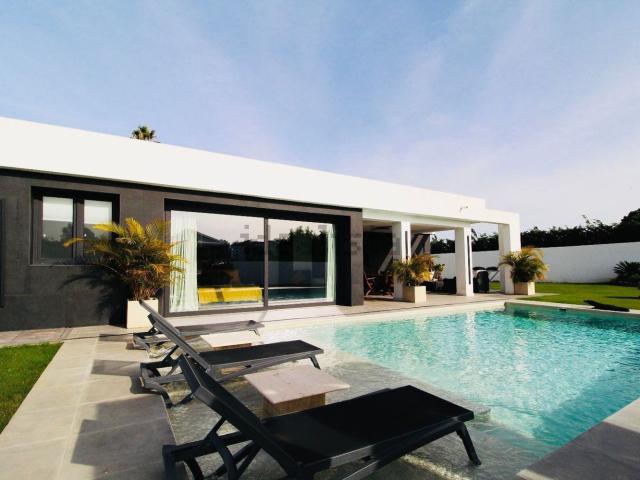 Chalet, Linda Vista Nueva Alcántara Cortijo Blanco, Marbella
