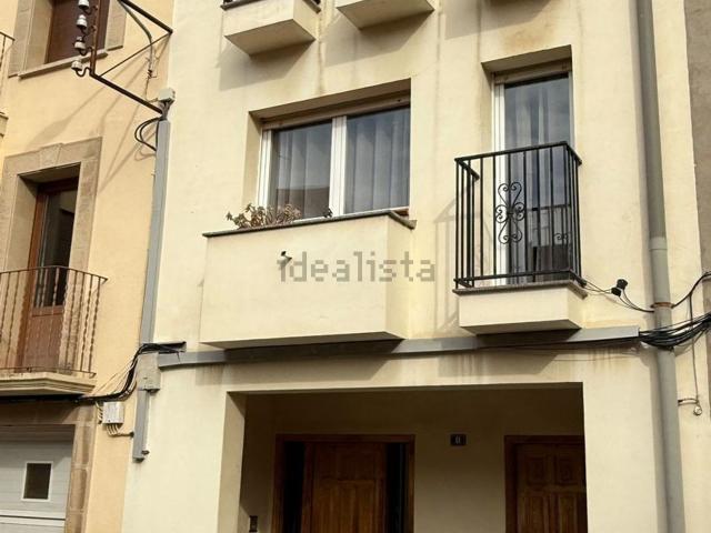 Chalet, Linyola