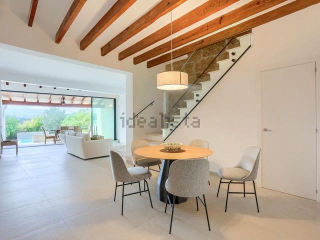 Chalet, Llubi