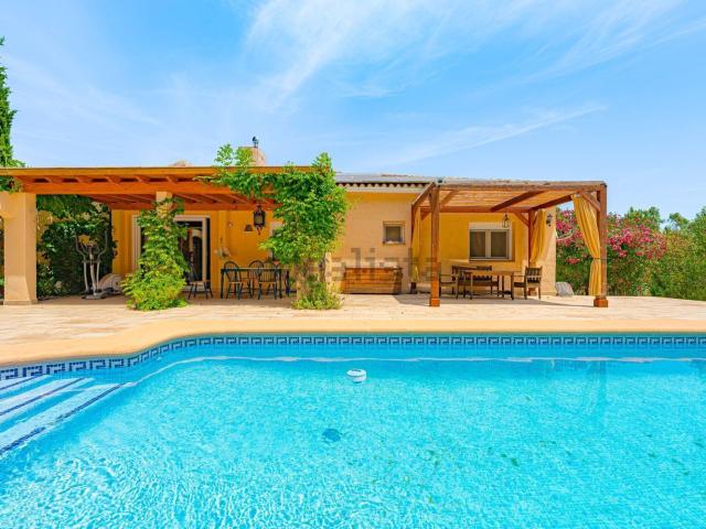 Chalet, Llíber