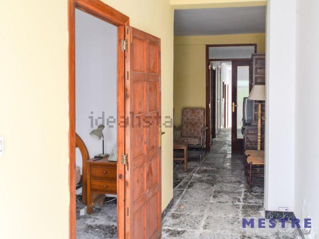 Chalet, Llíber