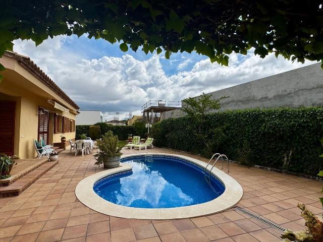 Chalet, Llorenç del Penedès