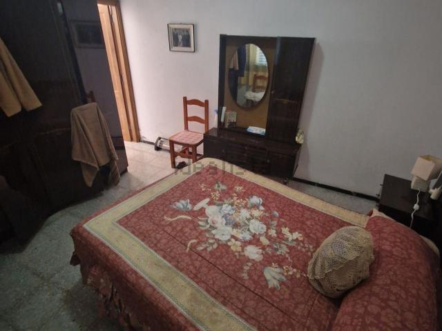 Chalet, Moya