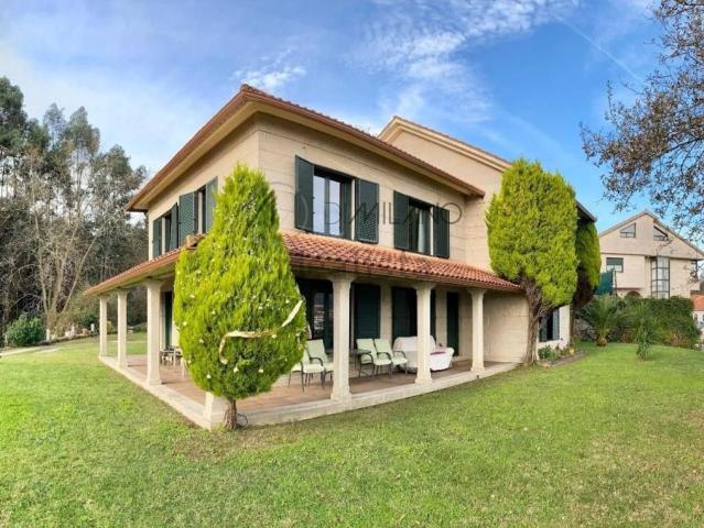 Chalet, Moaña
