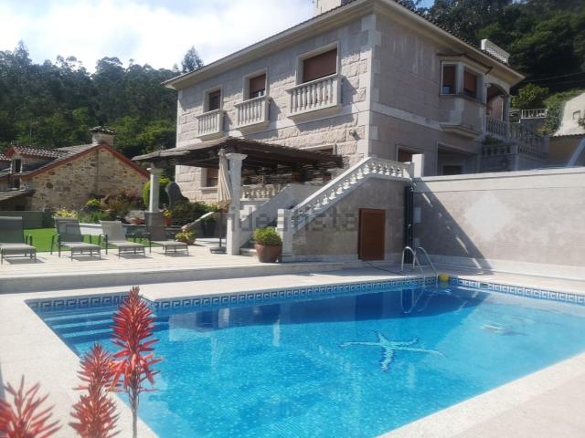 Chalet, Moaña