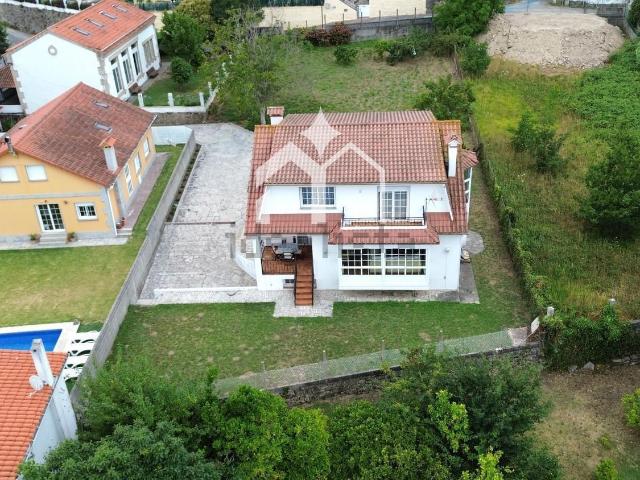 Chalet, Moaña