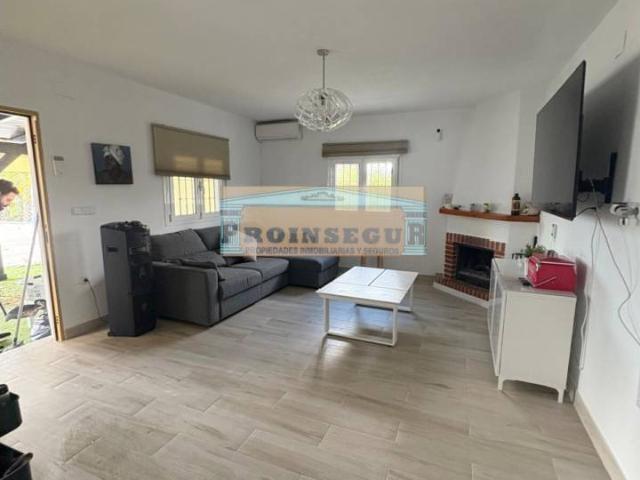 Chalet Moderno con Piscina Climatizada y Vistas inigualables