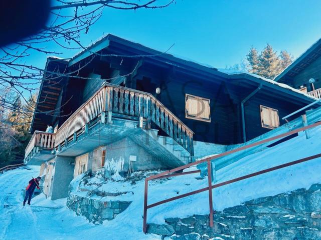 Chalet Frazione Rosselin 5 315mq