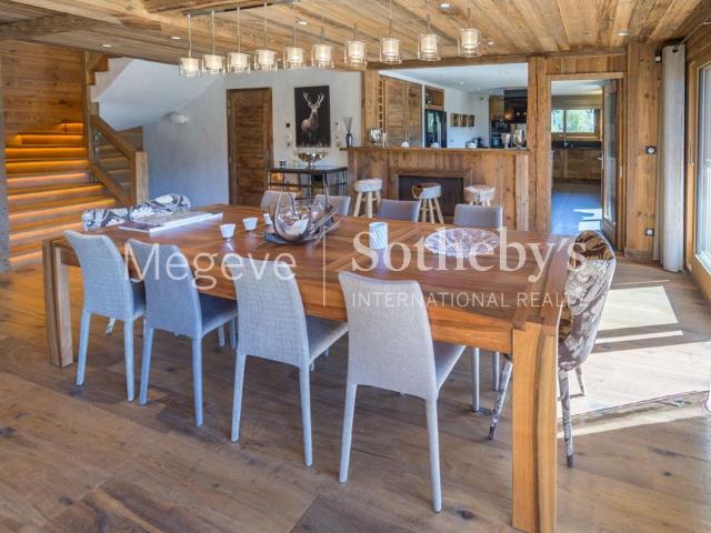 Chalet Monarque à Megève – Location luxe avec piscine & vues Mont Blanc