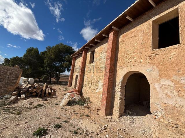 Chalet, Monovar