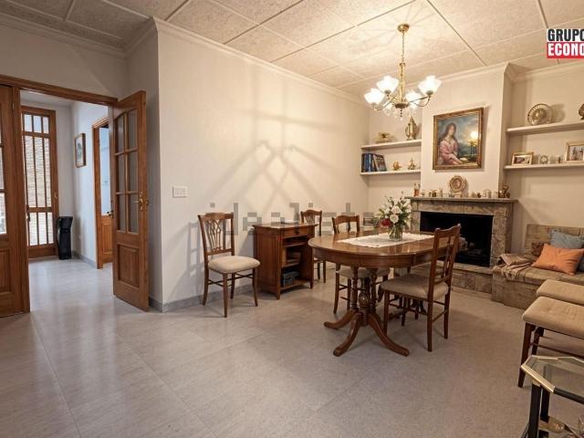 Chalet, Monovar