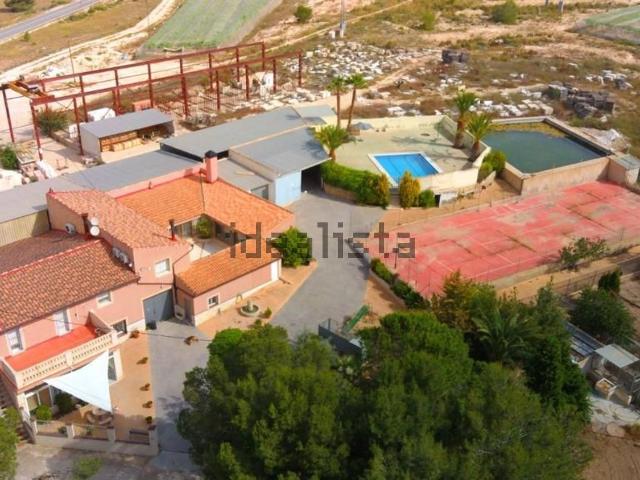Chalet, Monovar