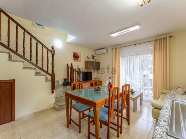 Chalet, Mont Roig del Camp