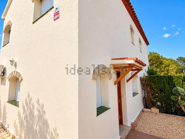 Chalet, Mont Roig del Camp