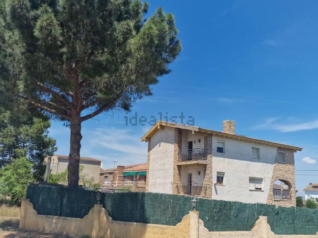 Chalet, Montoliu de Lleida