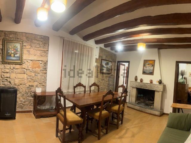 Chalet, Montoliu de Segarra