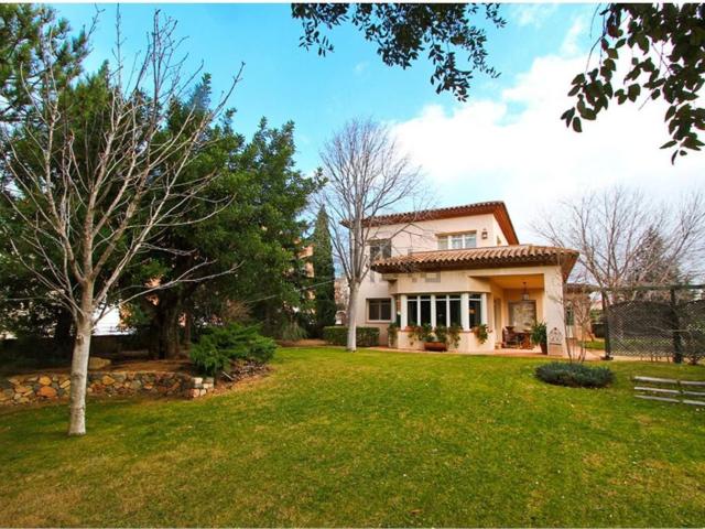 Chalet, Montbrio del Camp