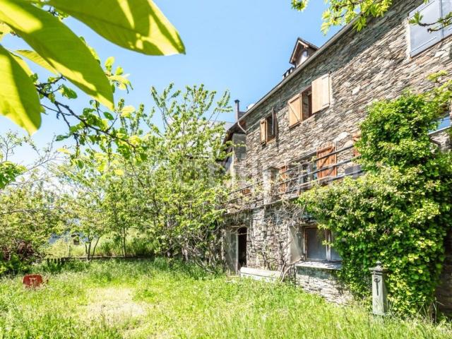 Chalet, Montcorbau
