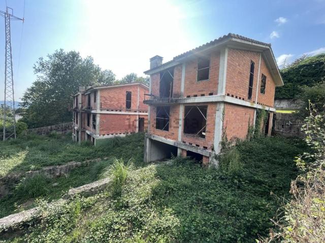 Chalet, Mos