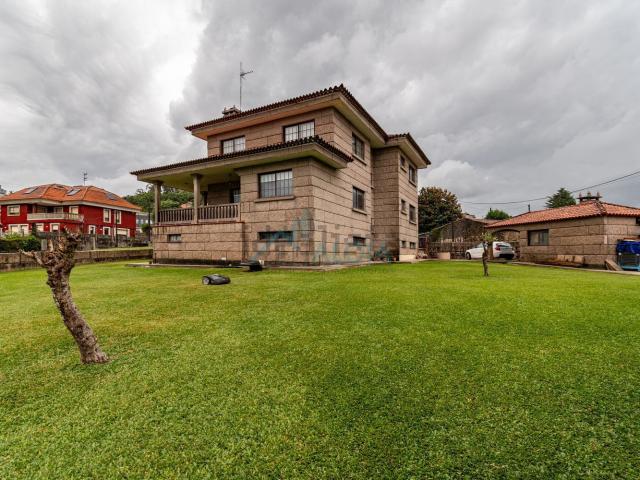Chalet, Mos