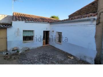 Chalet, Madroñera