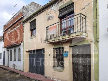 Chalet, Madroñera