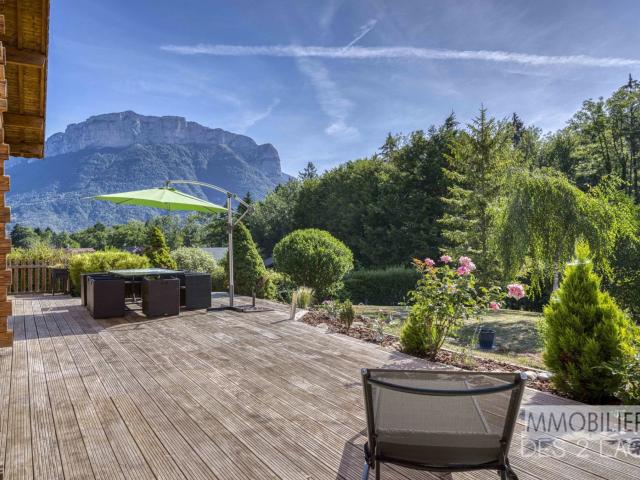 Chalet madrier de 130m2 dans un cadre exceptionnel